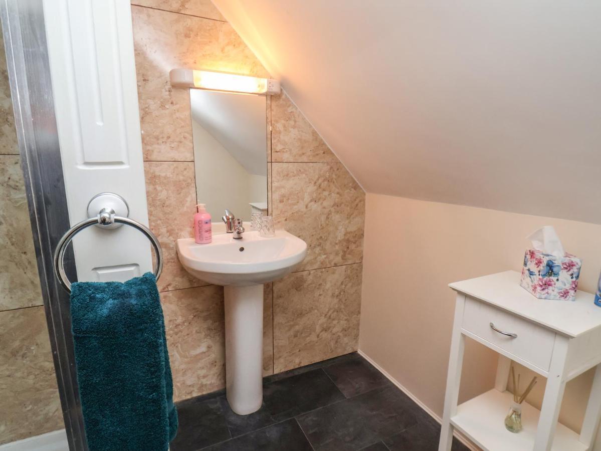 וויטבי Cow Byre Cottage מראה חיצוני תמונה
