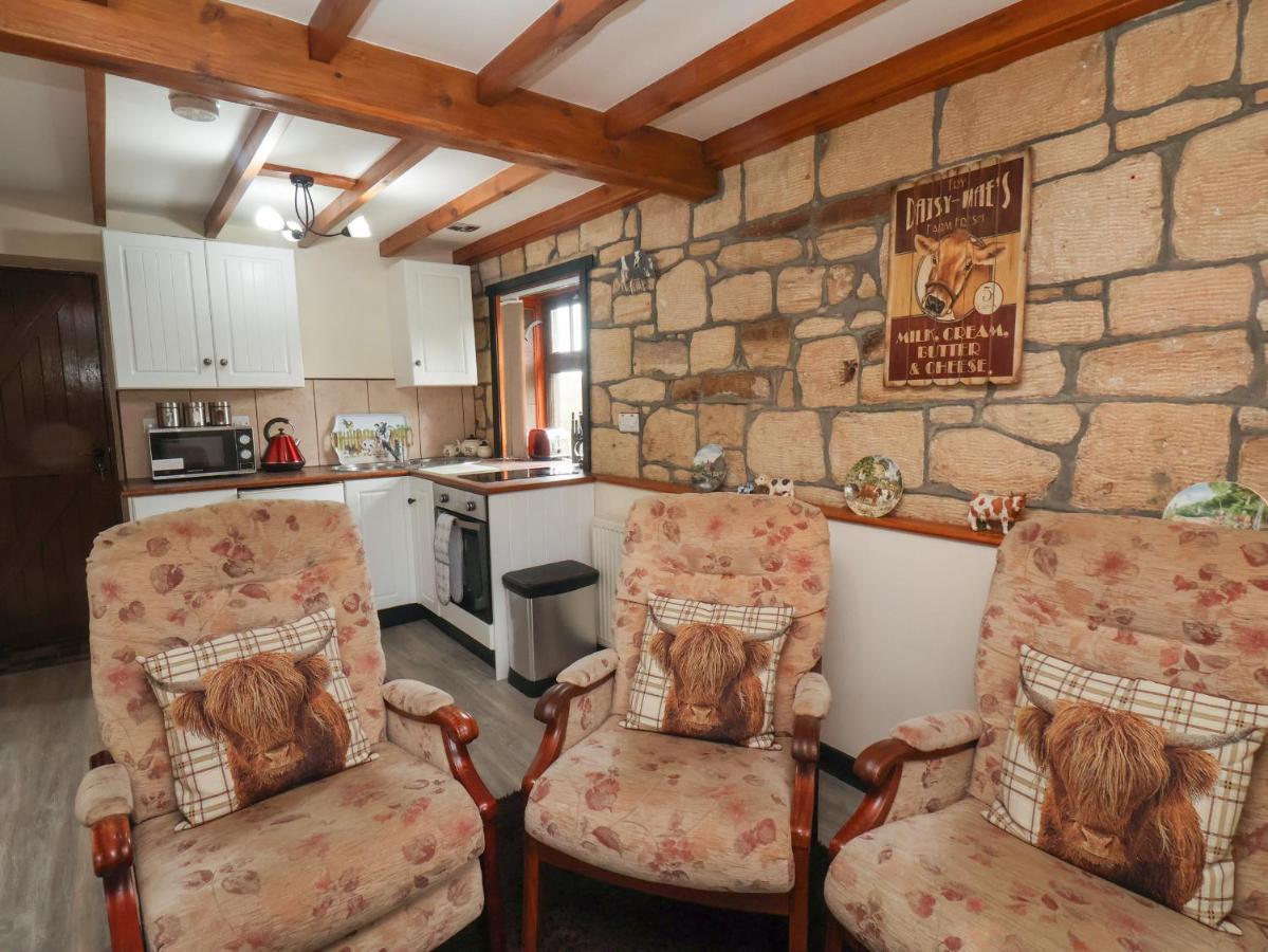 וויטבי Cow Byre Cottage מראה חיצוני תמונה